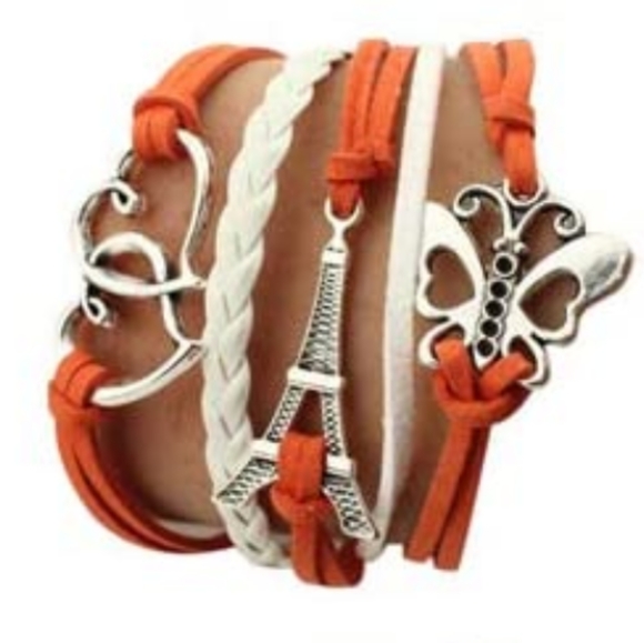 Jewelry - ⭐5/$20⭐Paris Fashion Bracelet